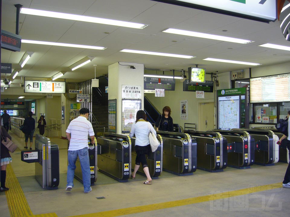 JR新松戸駅改札口