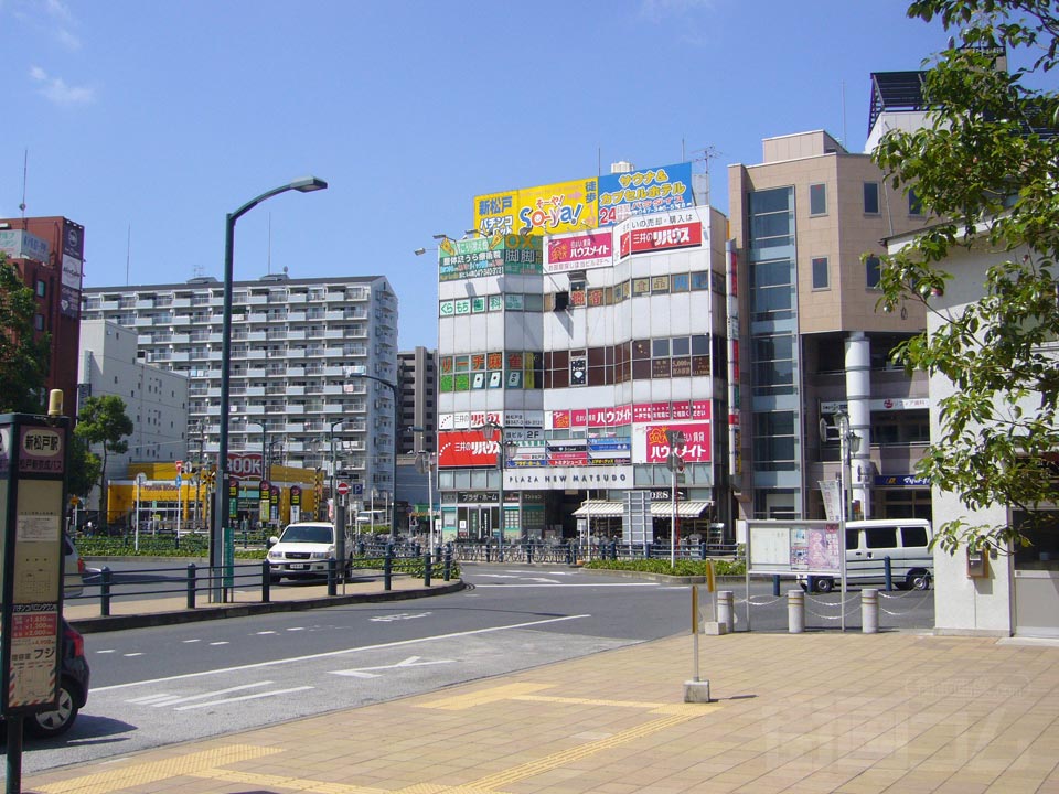 JR新松戸駅前南側