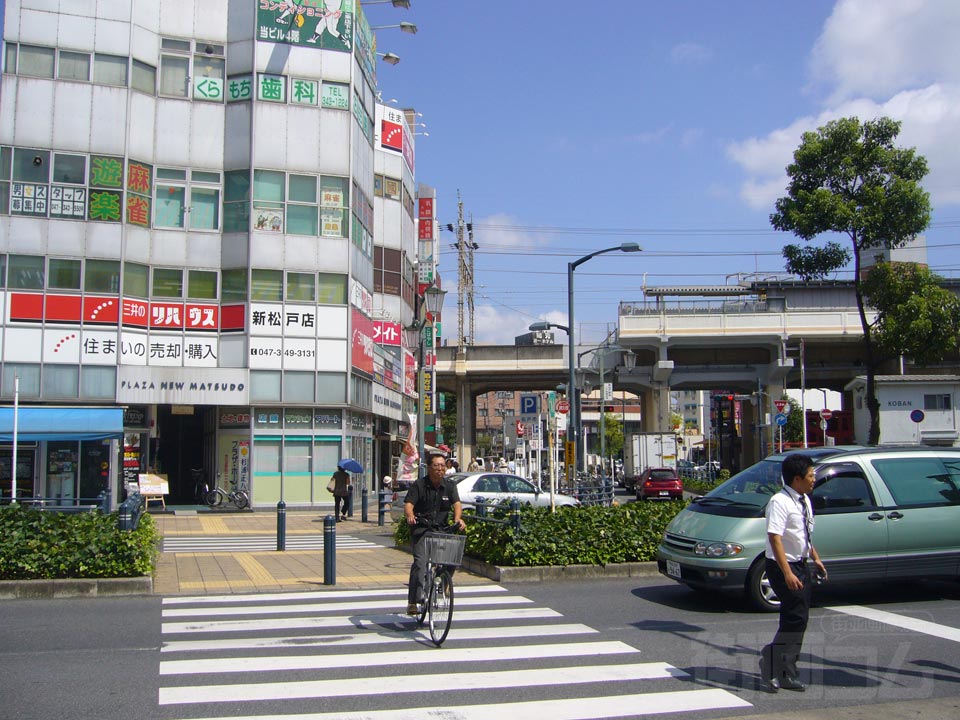 JR新松戸駅前