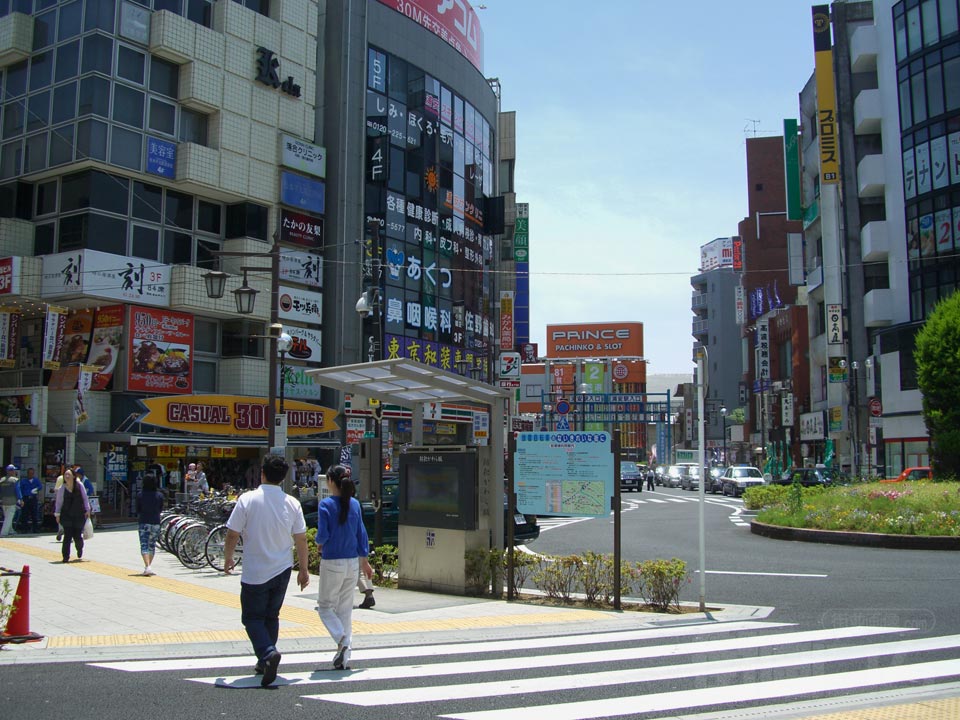 東京メトロ浦安駅南口前