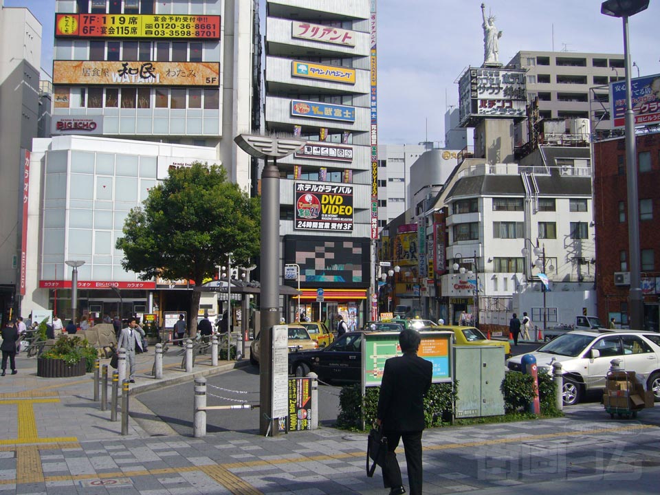 JR赤羽駅東口前