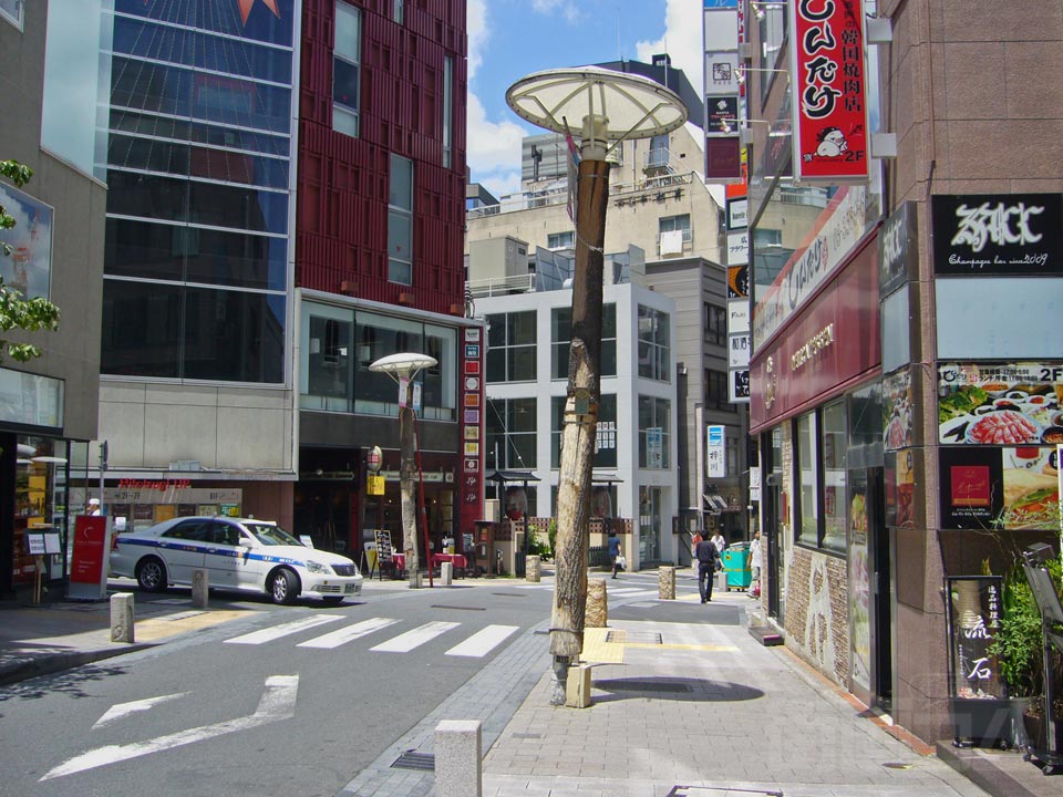 赤坂一ツ木通り商店街