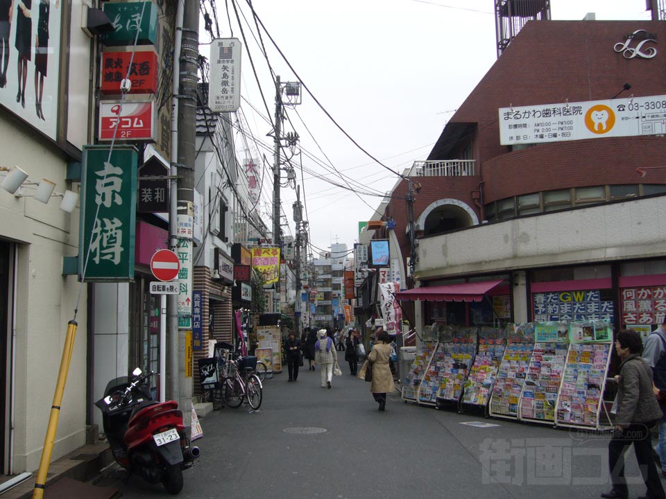 京王千歳烏山駅西口南側写真画像