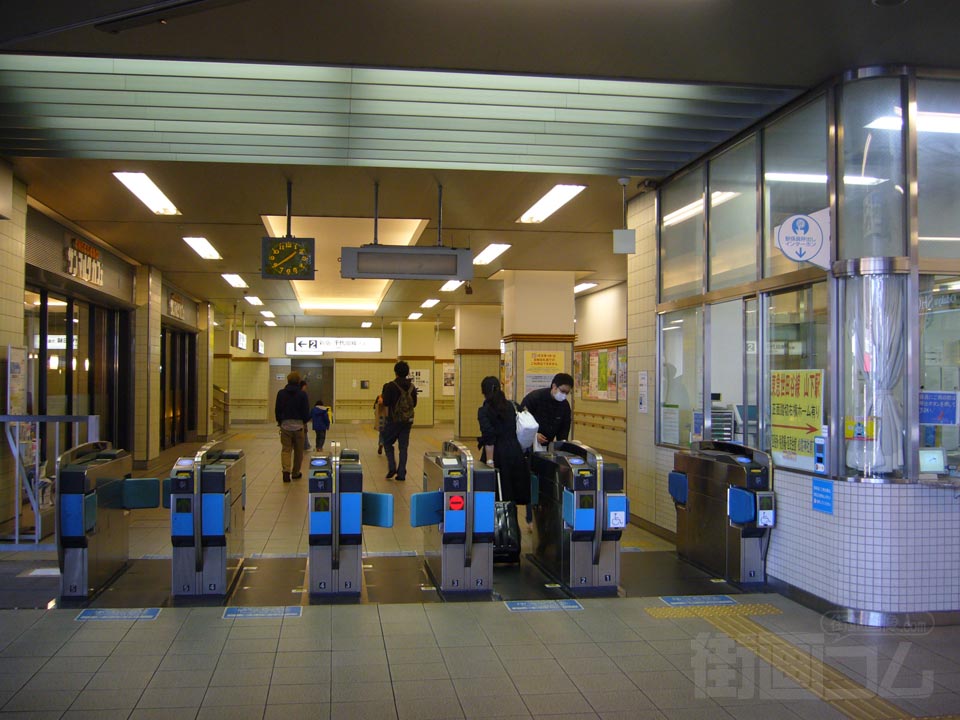 小田急豪徳寺駅改札口