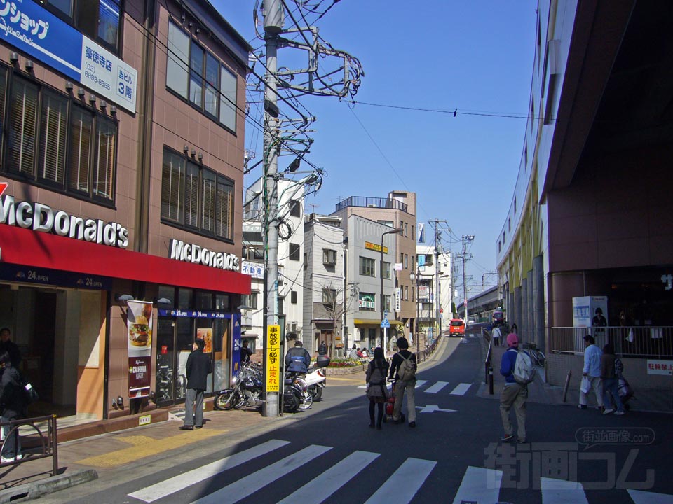 小田急豪徳寺駅北側