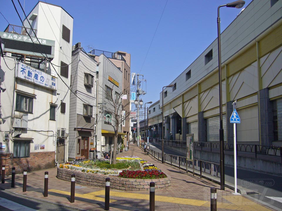 小田急豪徳寺駅北側