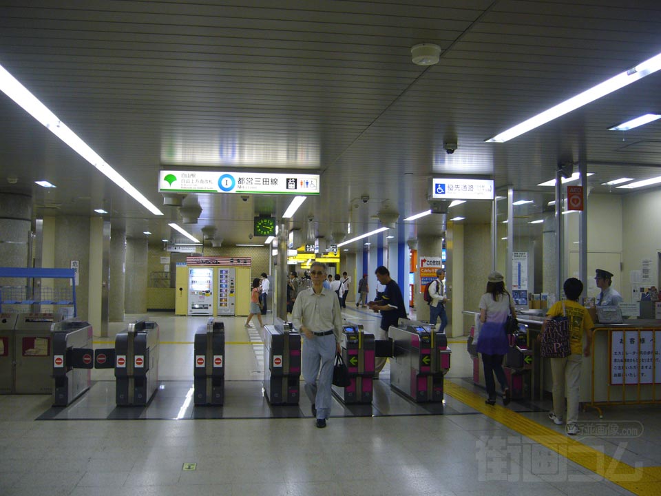 都営地下鉄白山駅改札口