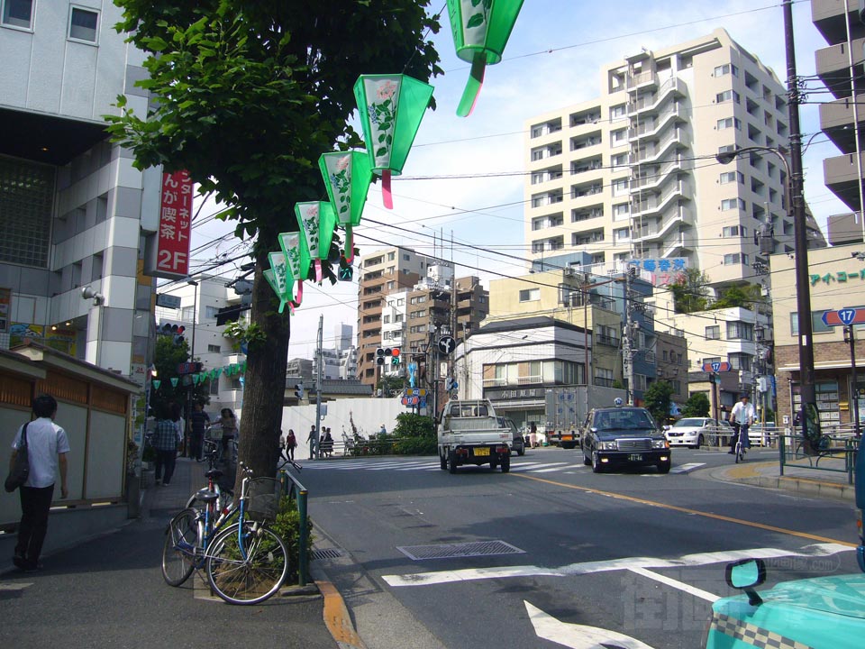 白山上交差点