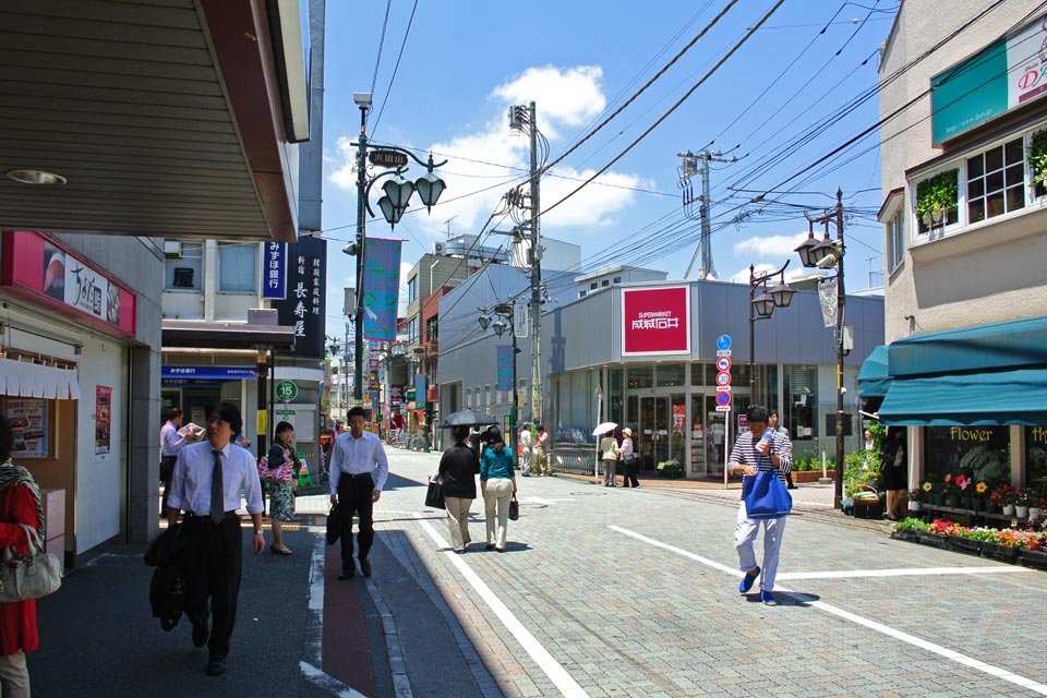 京王浜田山駅前