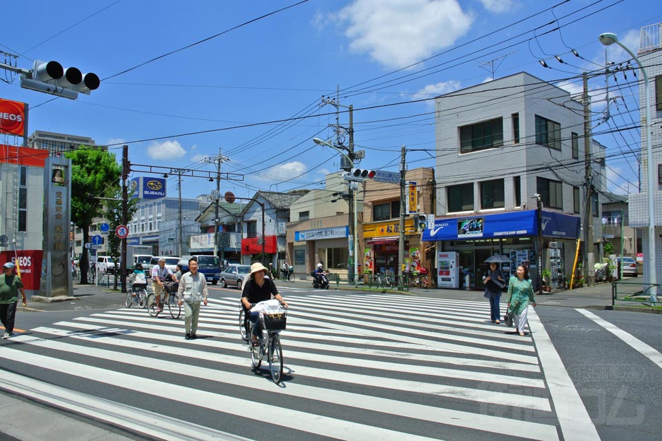 浜田山駅入口交差点