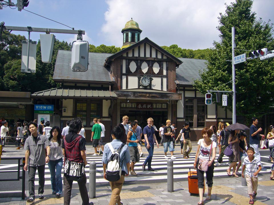 JR原宿駅表参道口写真画像