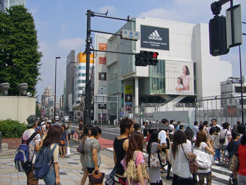 神宮前交差点写真画像