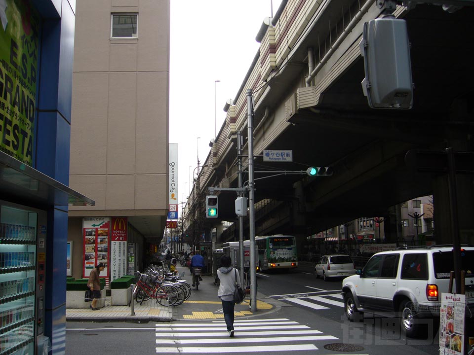 幡ヶ谷駅前交差点写真画像