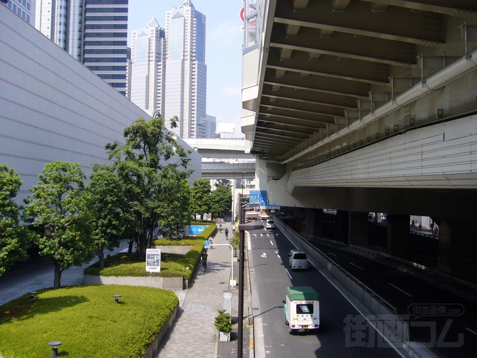甲州街道(国道20号線)