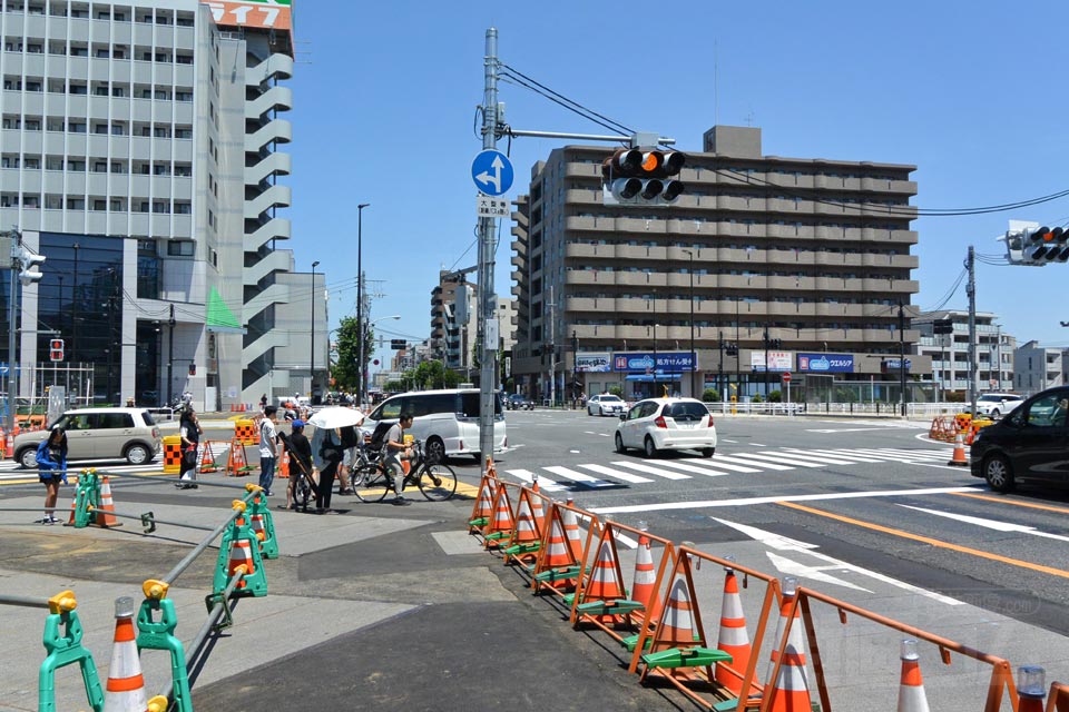 平和台駅前交差点