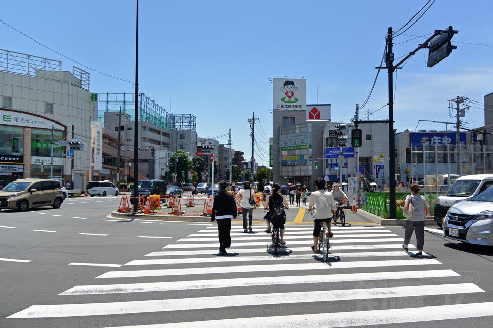 平和台駅前交差点