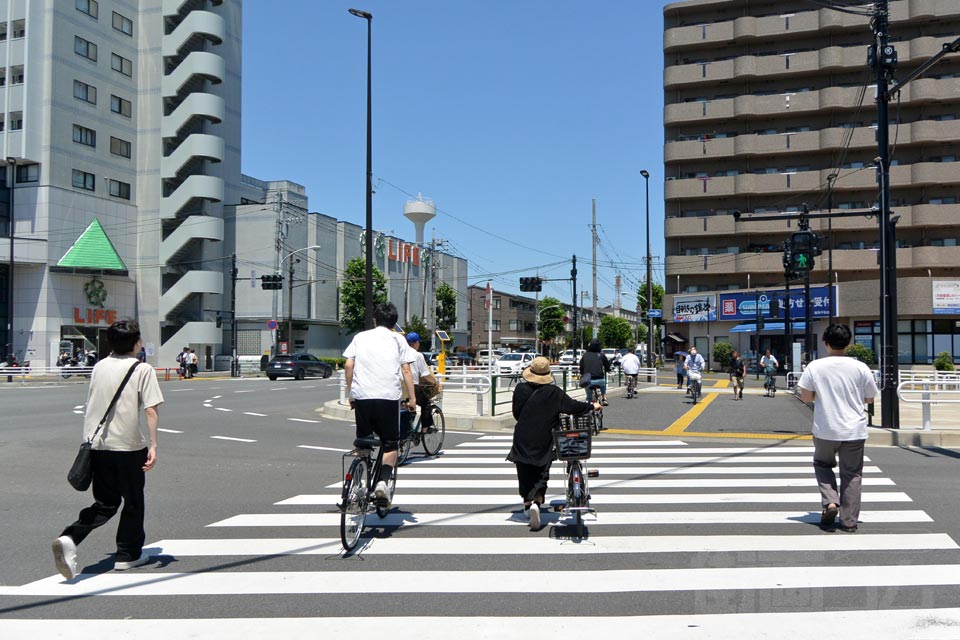 平和台駅前交差点