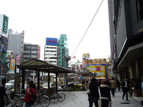 池袋駅西口写真画像