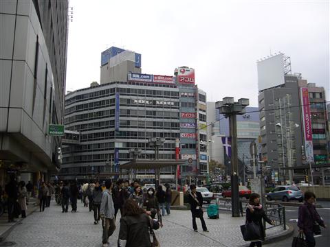 池袋駅西口写真画像