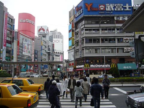 池袋駅西口写真画像