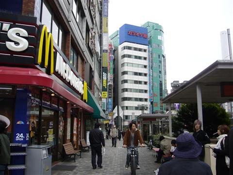池袋駅西口写真画像