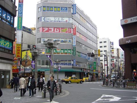池袋駅北口写真画像