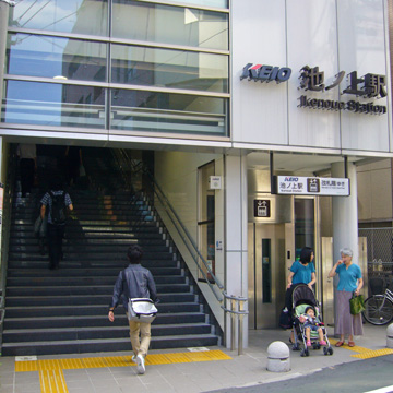 東京都世田谷区池ノ上駅前写真画像