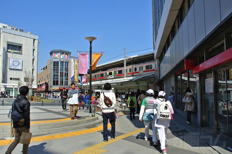 東急自由が丘駅正面口前