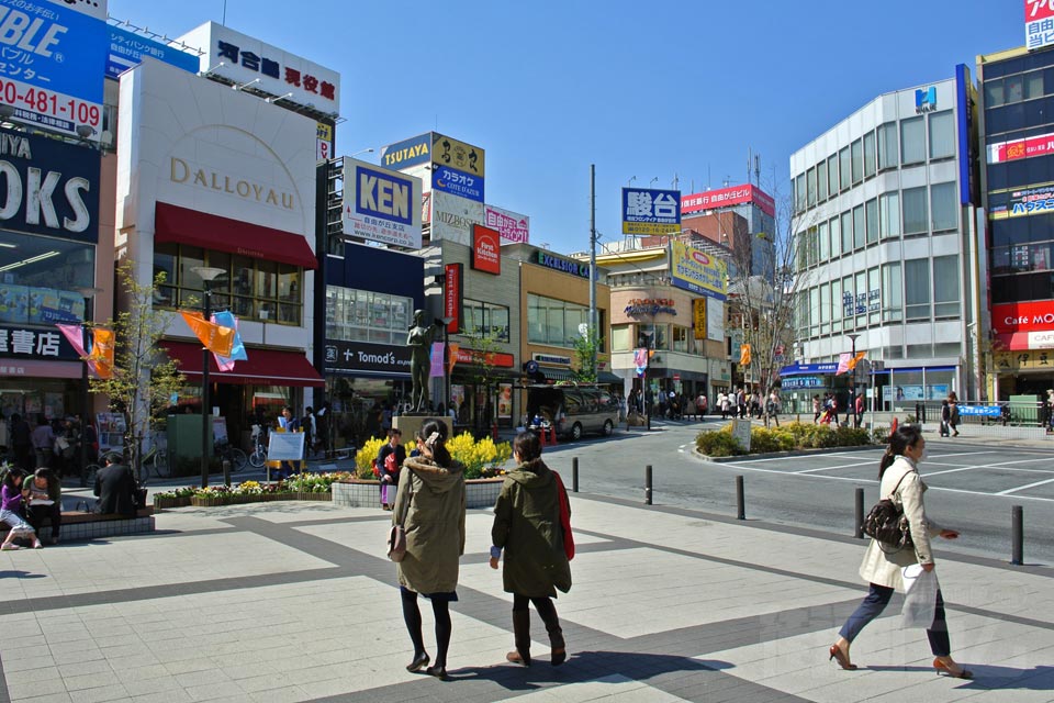 東急自由が丘駅正面口前