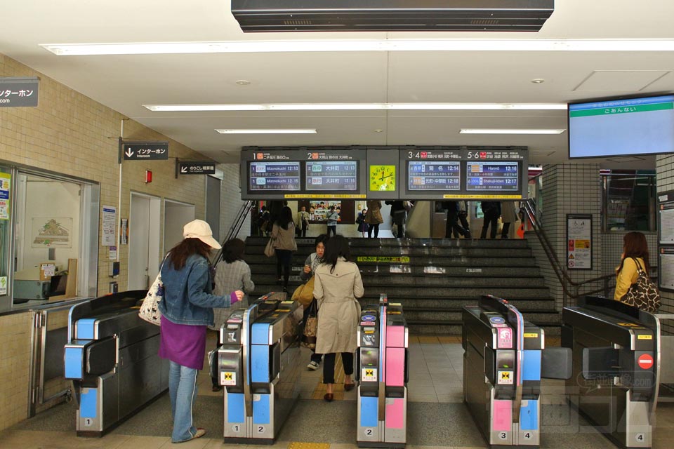 東急自由が丘駅南改札口