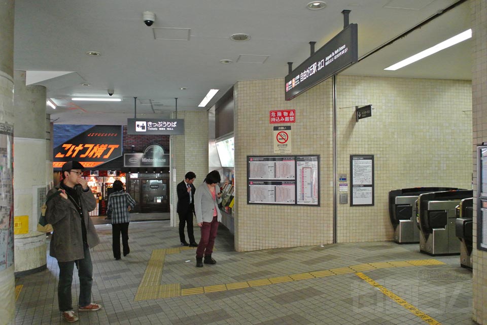 東急自由が丘駅北口前