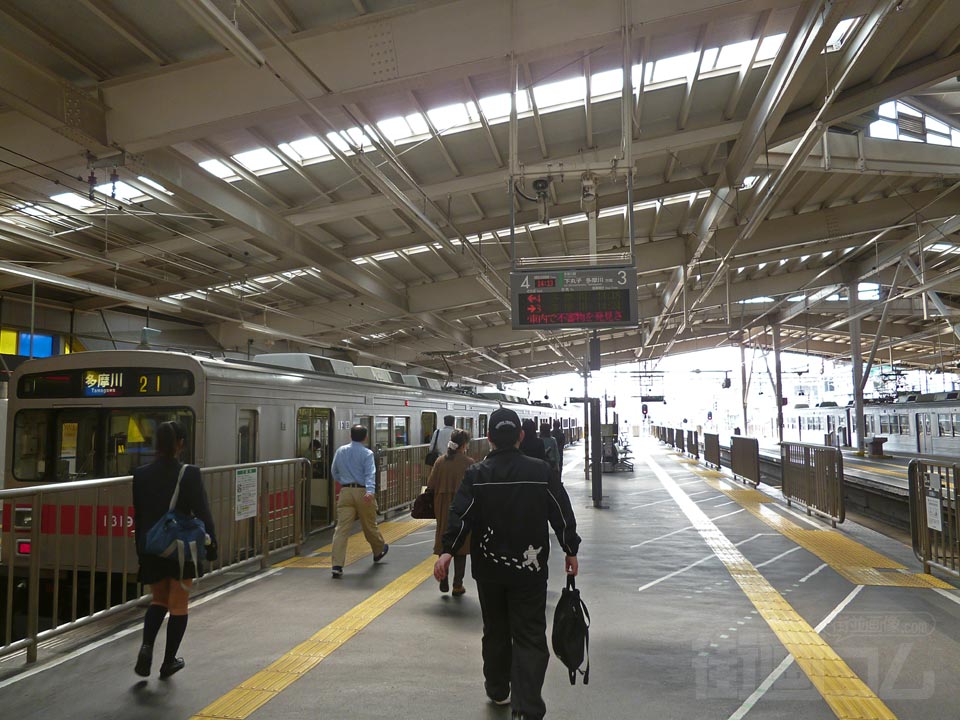 東急蒲田駅ホーム(東急多摩川線)