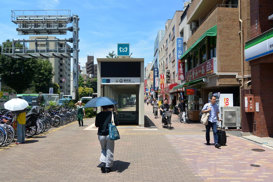 東京メトロ要町駅前