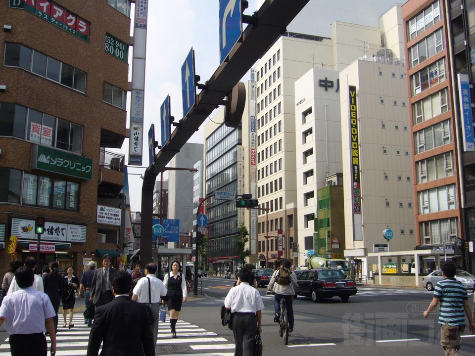 神田駅北口交差点