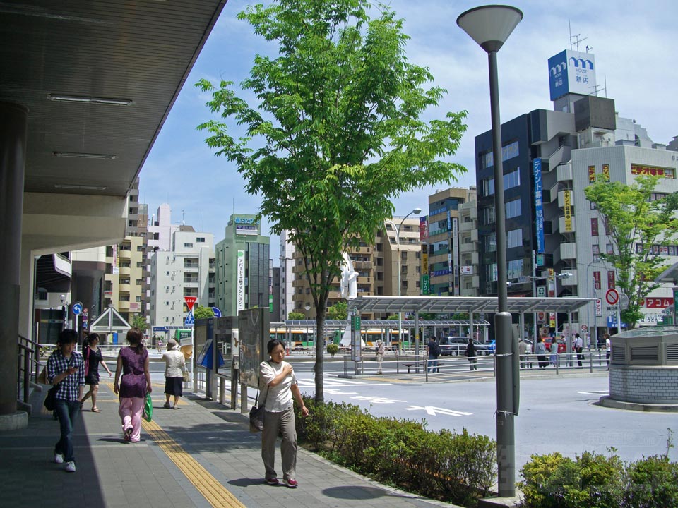 東京メトロ葛西駅中央口前南側