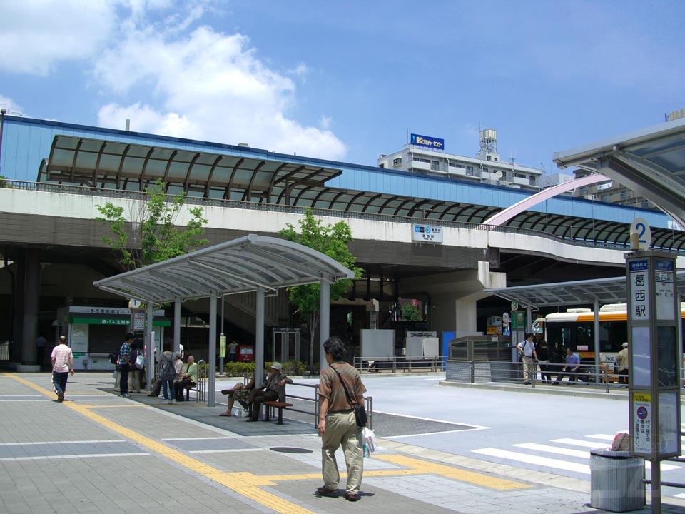 東京メトロ葛西駅中央口南側