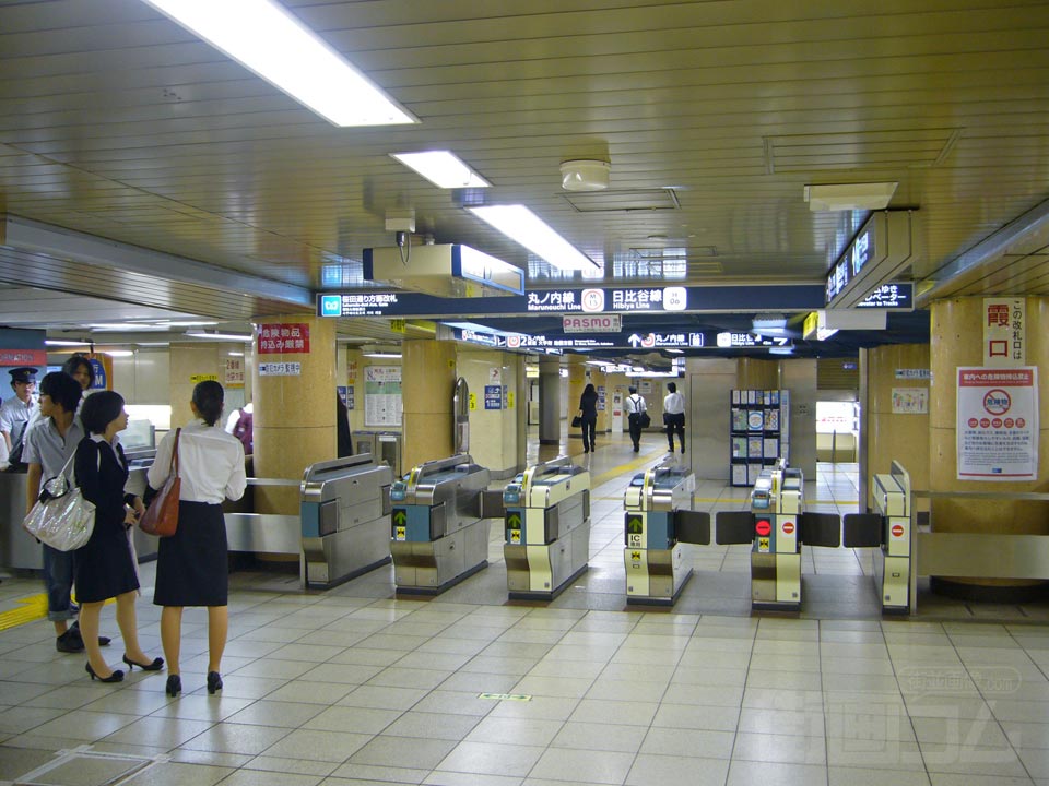 東京メトロ霞ケ関駅改札口
