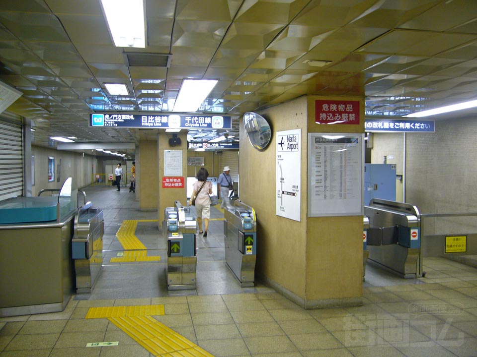 東京メトロ霞ケ関駅改札口