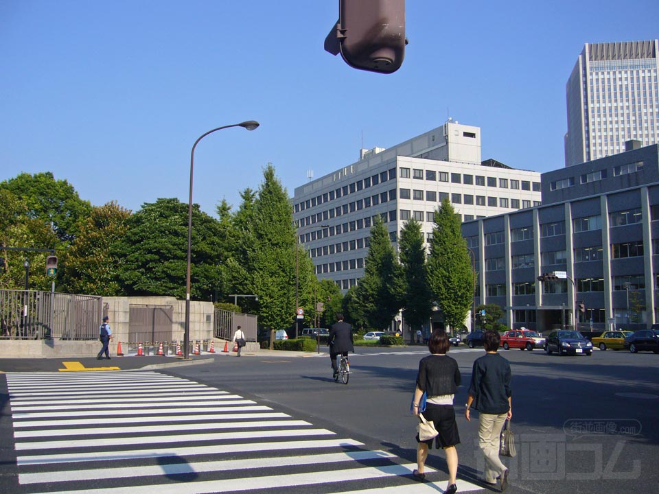 総理官邸前交差点