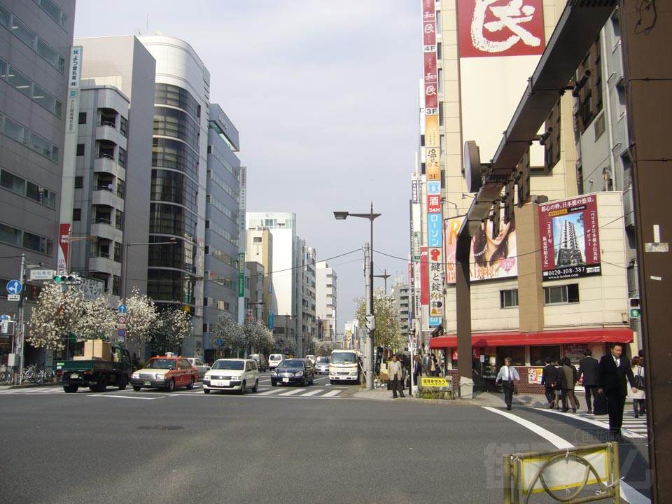 小伝馬町交差点