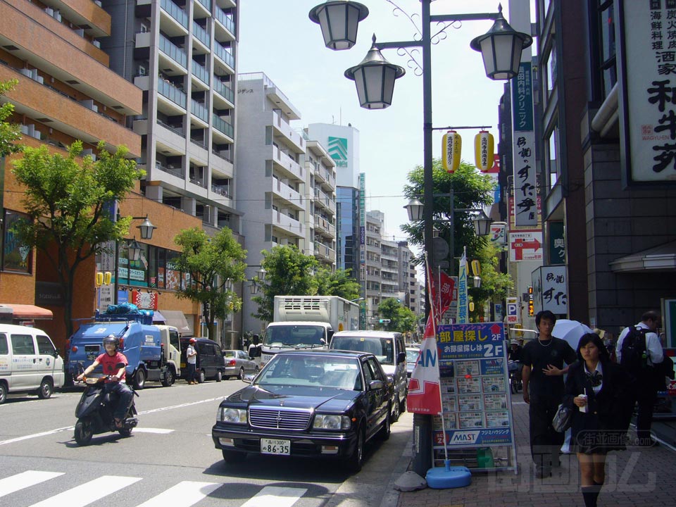 高円寺駅前通り