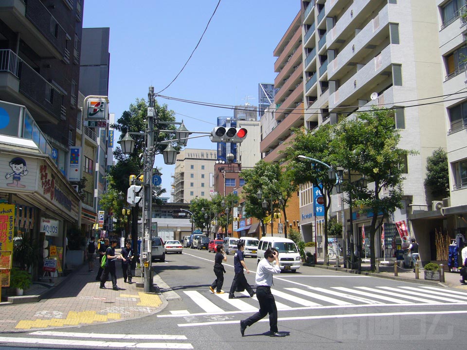 高円寺駅前通り