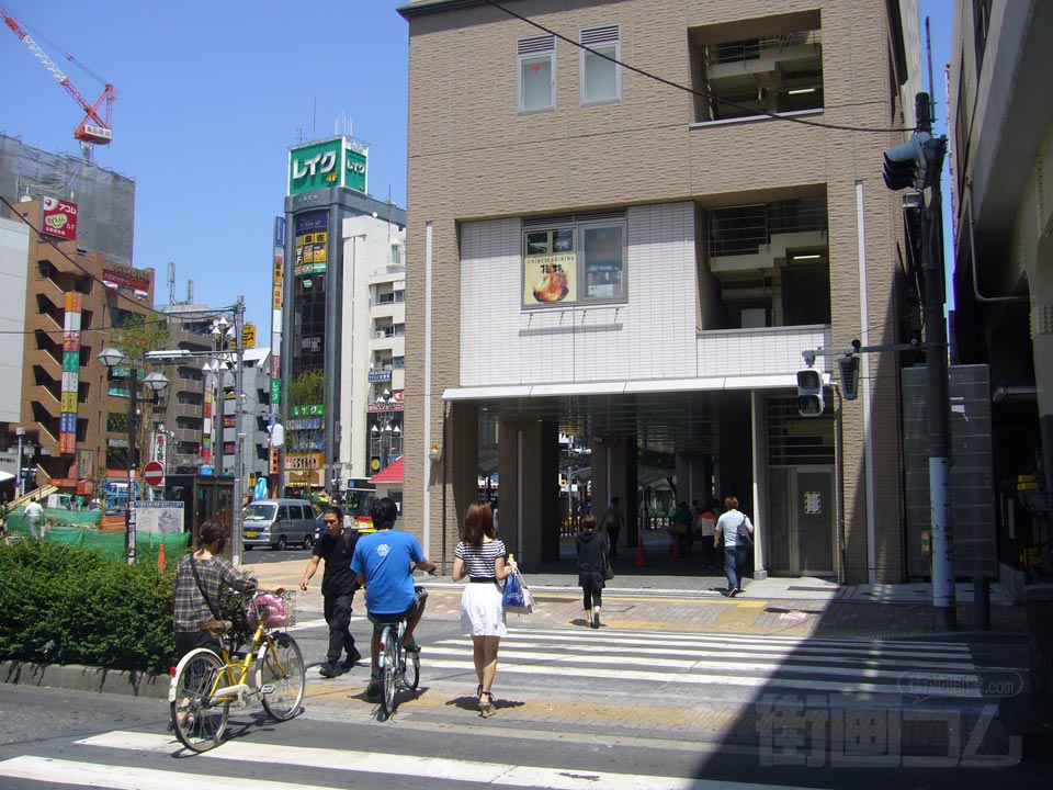 JR高円寺駅北口前