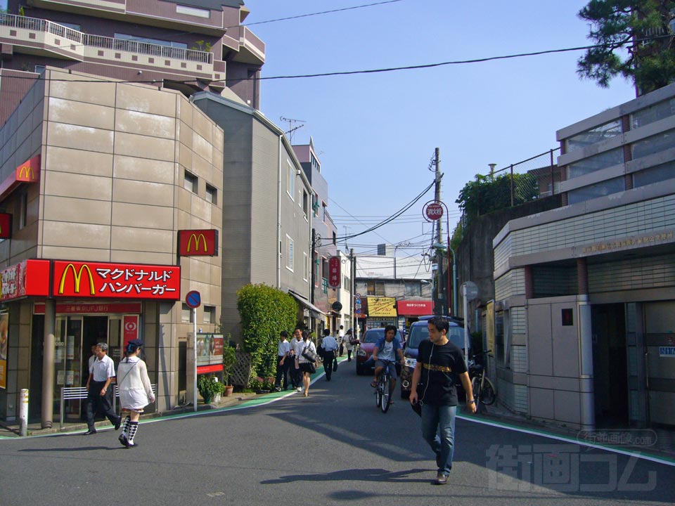 京王駒場東大前駅西口前写真画像
