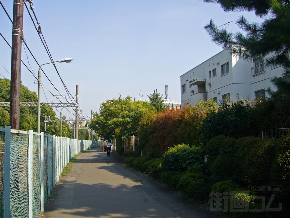 京王駒場東大前駅東口前写真画像