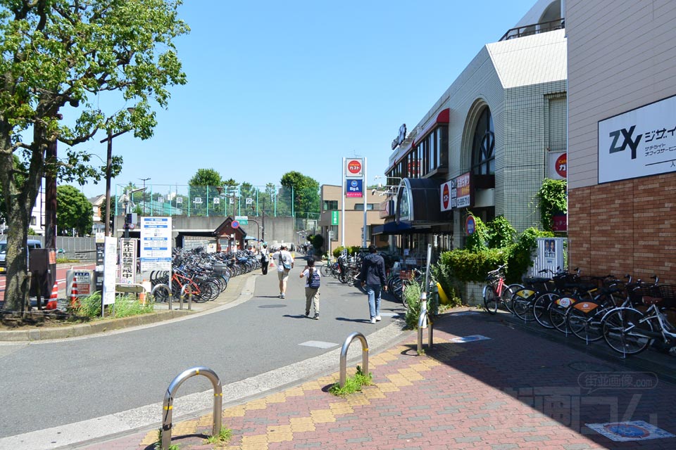東京メトロ小竹向原駅前