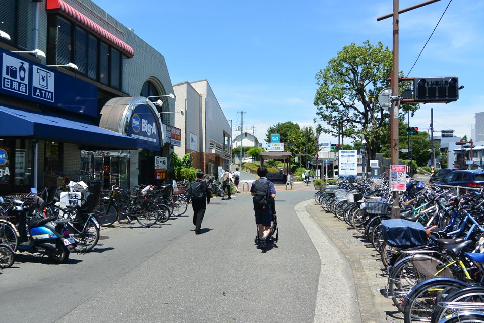 東京メトロ小竹向原駅前