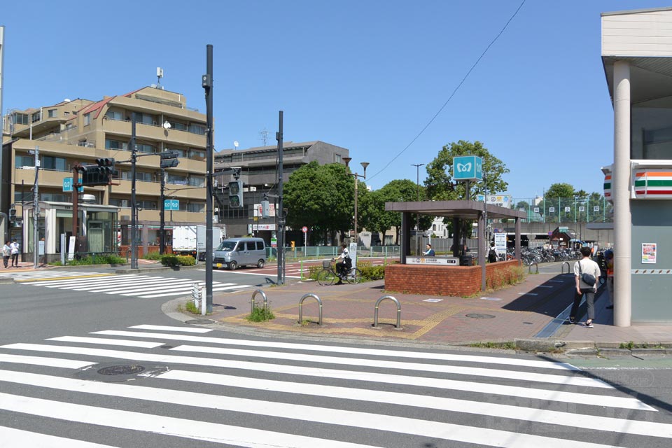 小竹向原駅交差点