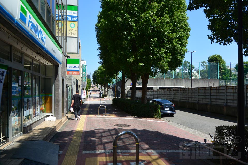東京メトロ小竹向原駅前