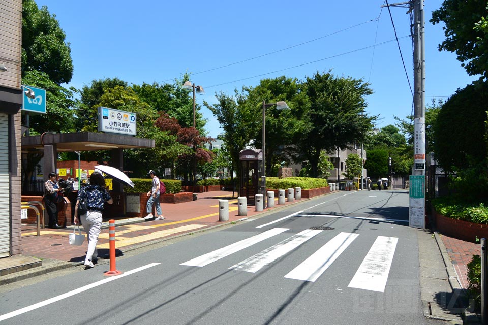 東京メトロ小竹向原駅前